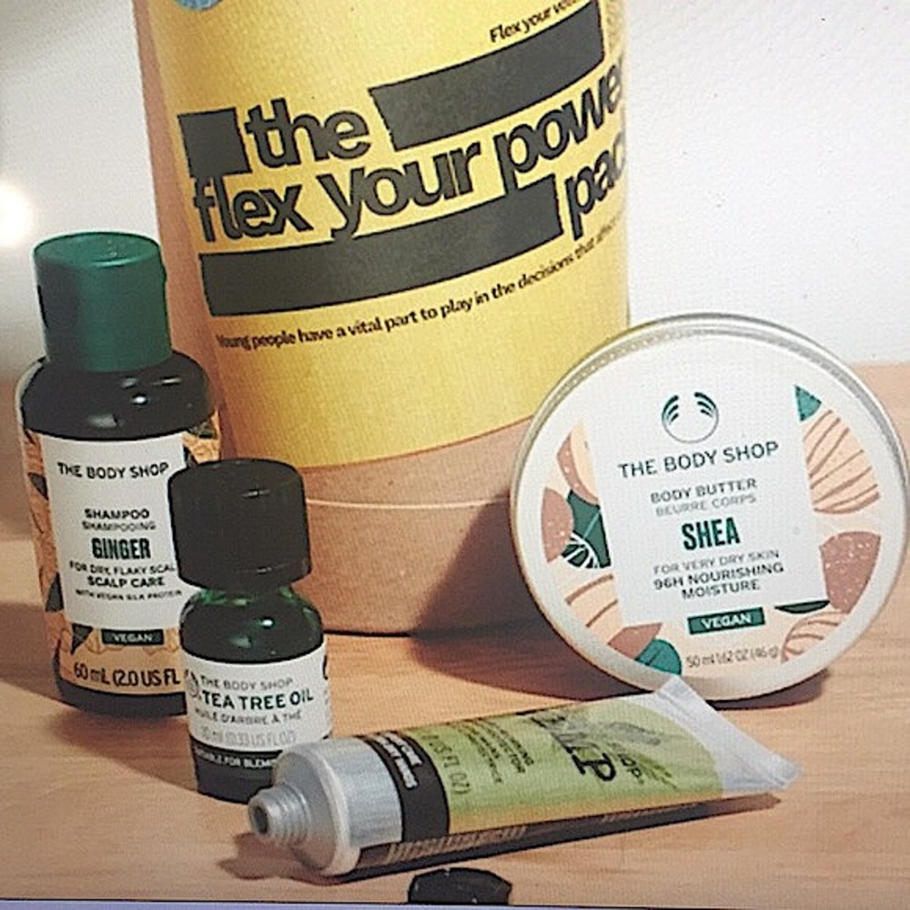 THE BODY SHOP - FLEX YOUR POWER BODY CARE PACK - Picture 6 of 11